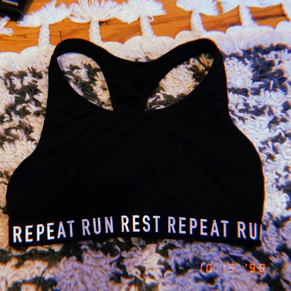 sports bra